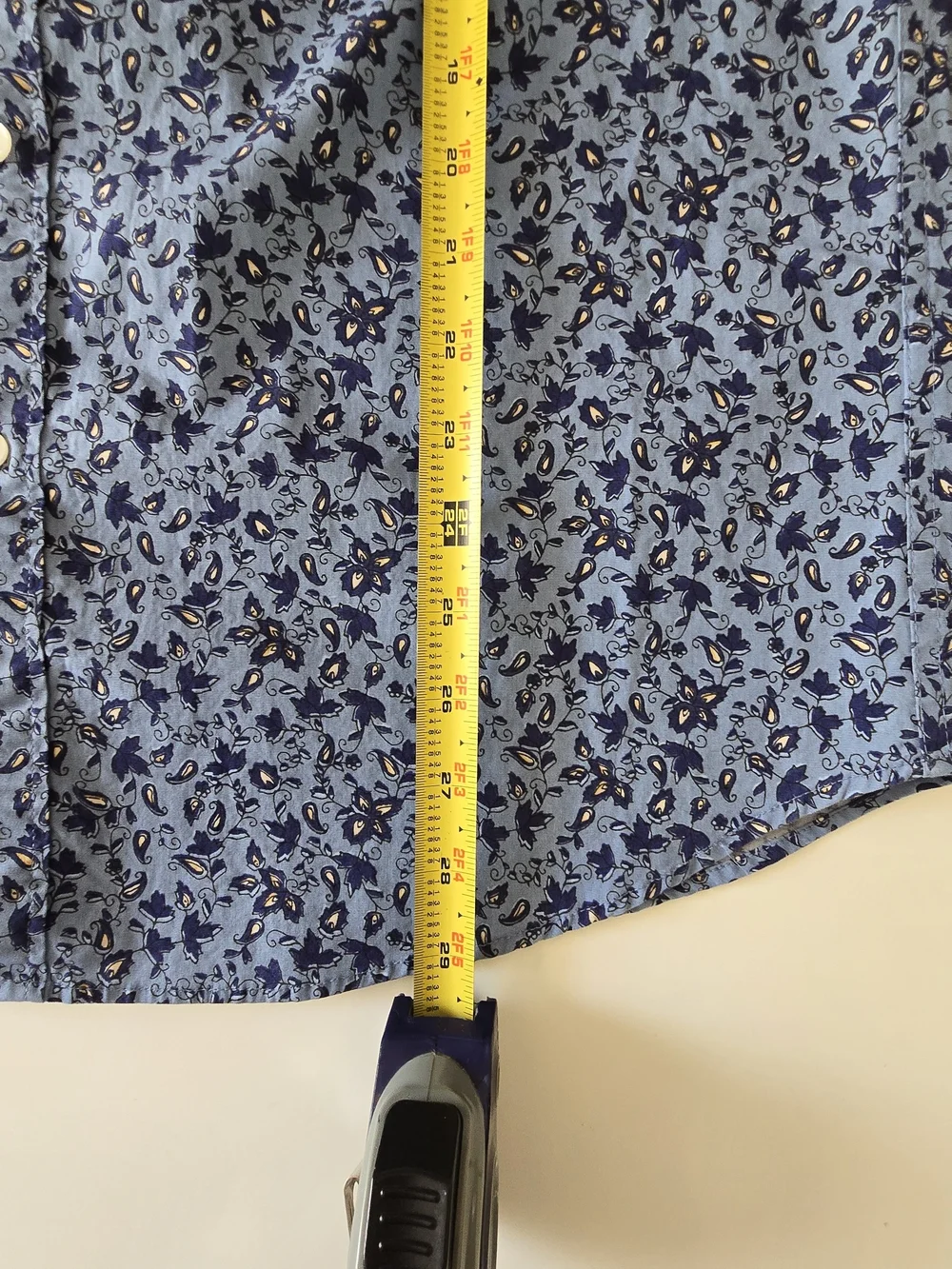 J. Crew Men’s Navy and Light Blue Floral Short-Sleeve Button-Down Shirt